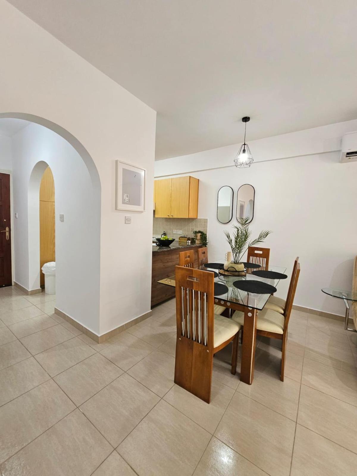 Cosea Living Elegant 2 Bedroom Ground Floor At Sirena Olympia 32 *